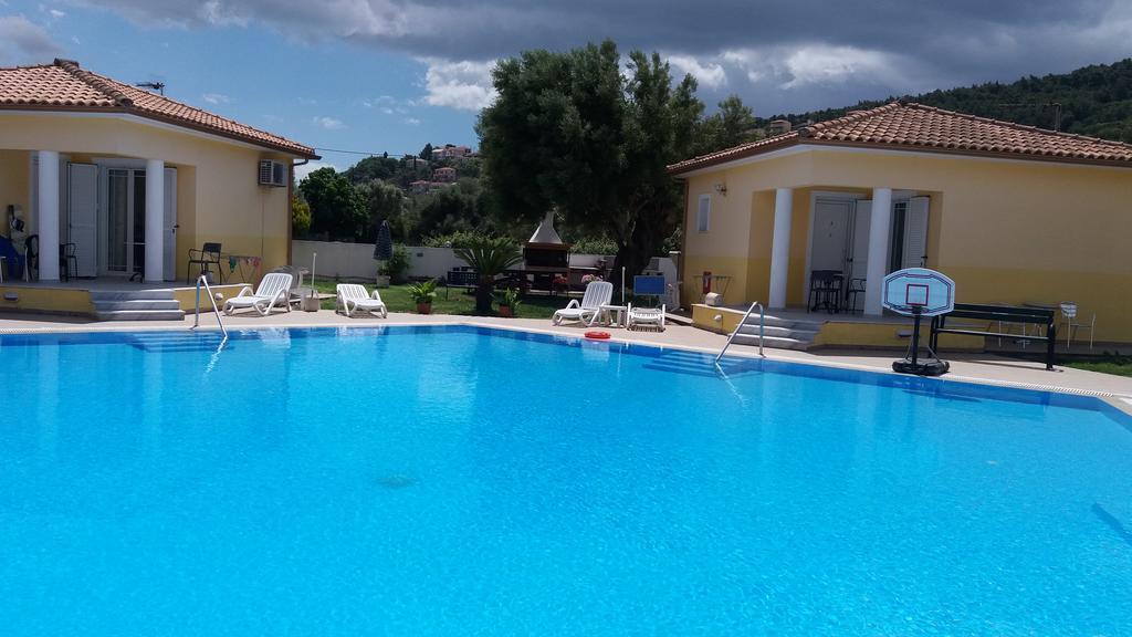Iliaktida Studio-Villas Frínion Extérieur photo